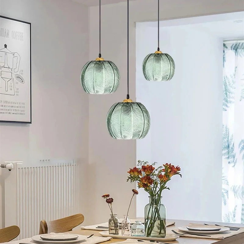 French Retro Globe Pendant Lamp Textured Leaf Pattern Pink Glass Shade Hanging Light Cafe Bedroom Bay Window Decor Lighting