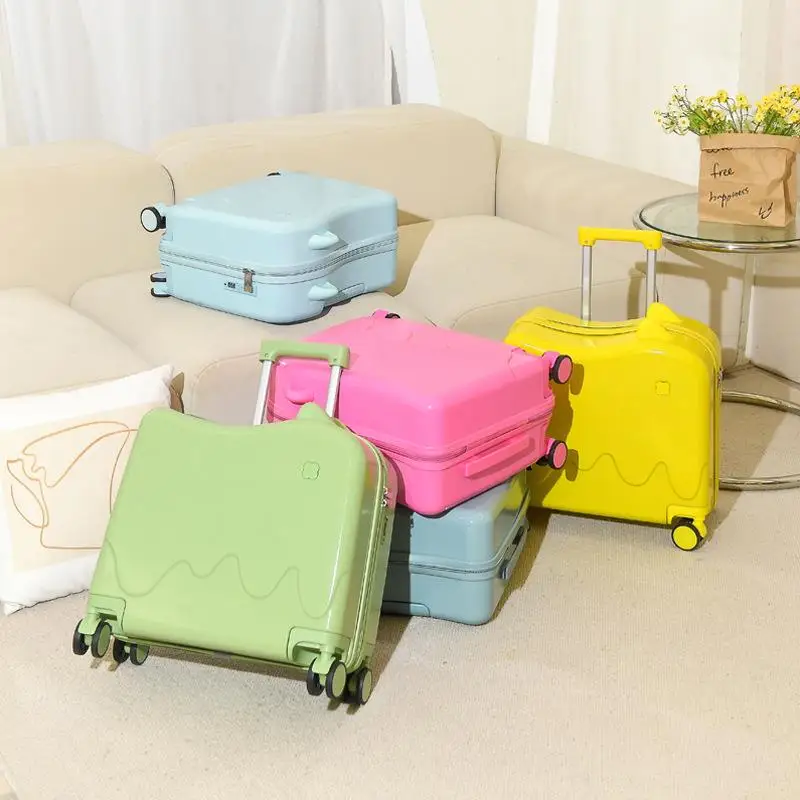 adorable-children's-luggage-carry-on-suitcase-geometric-pattern-abs-pc-material-lightweight-travel-bag-for-boys-and-girls