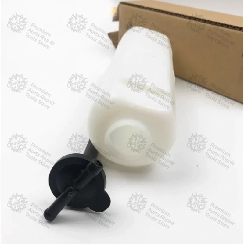 Suitable for IHI 55/60/65/80 Yanmar 30 Excavator Auxiliary Water Tank Antifreeze Storage Water Bottle Expansion Water Bottle