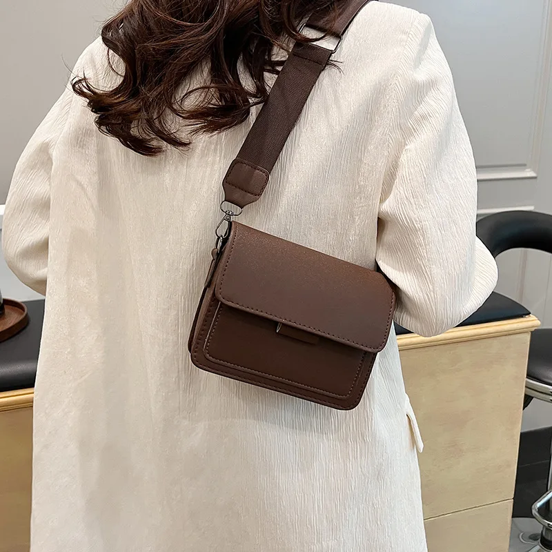 Classic Designer PU Leather Crossbody Bag for Women Travel Handle Handbag Fashion Shoulder Messenger Bag Ladies Small Flap Bag image 3