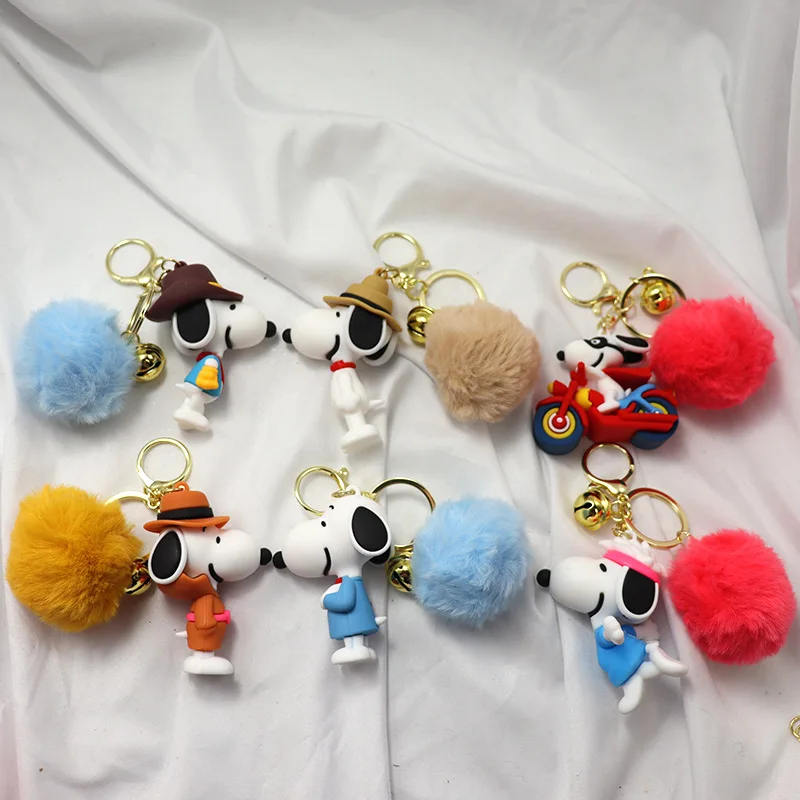 New model Snoopy Cute Doll Keychain Silicone Car Couple Key Pendant Bag Small Pendant Creative Keychain
