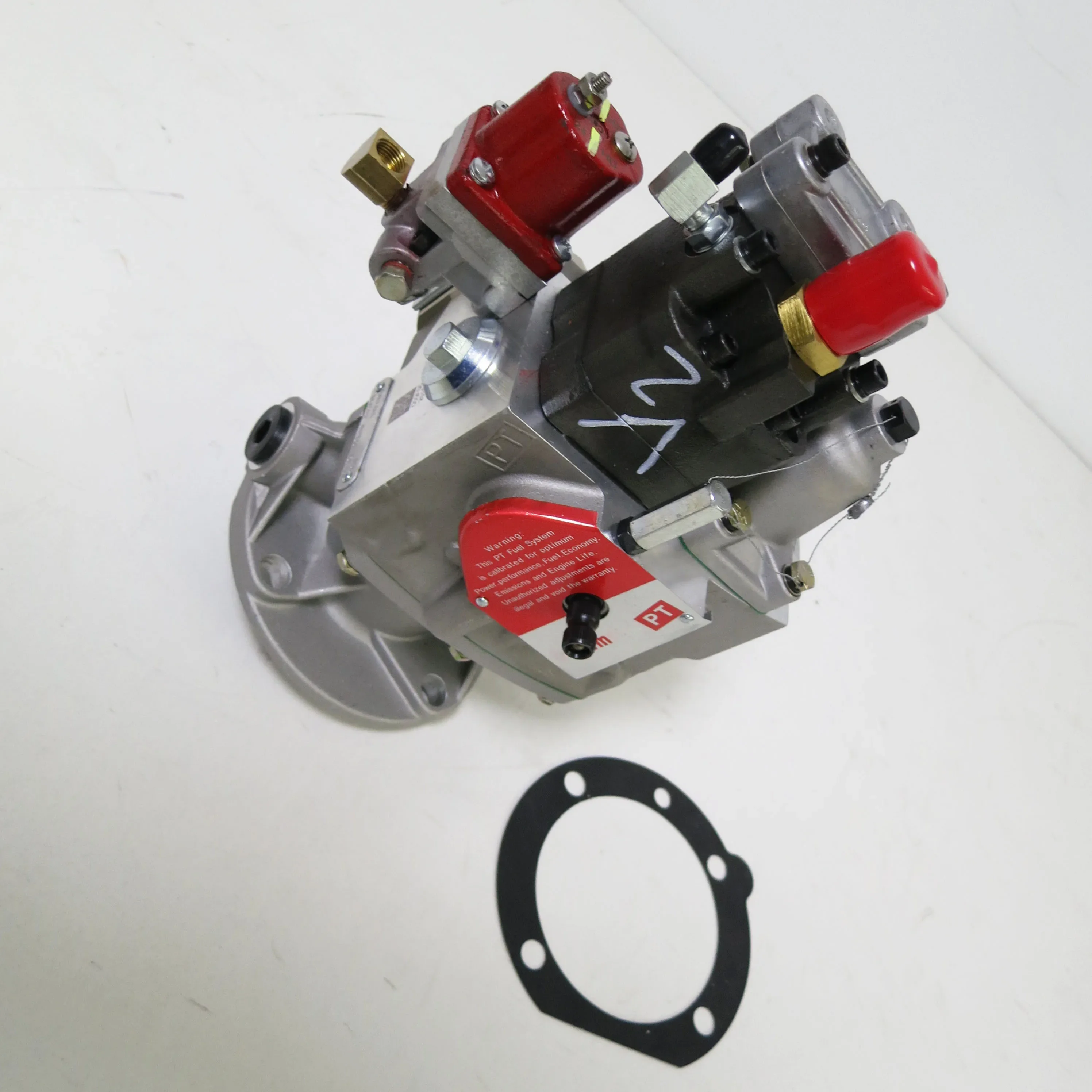 Suitable for NT855 original engine accessories NTA855 high-pressure PT fuel pump 3070123