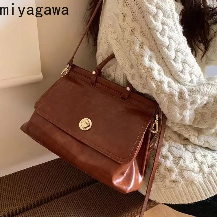 Miyagawa Retro Postman Bag for Women's 2022 New Advanced Oil Wax Leather Handheld Crossbody Commuter Bags