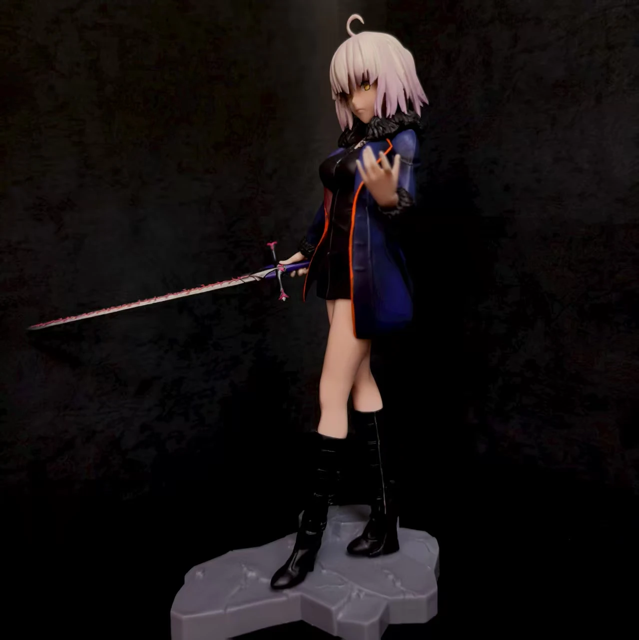 

26 см Fate Grandorder Черный Жанна Д'Арк Повседневная одежда Симпатичные аниме Фигурки Модельный комплект Настольный орнамент Коллекция игрушек в подарок