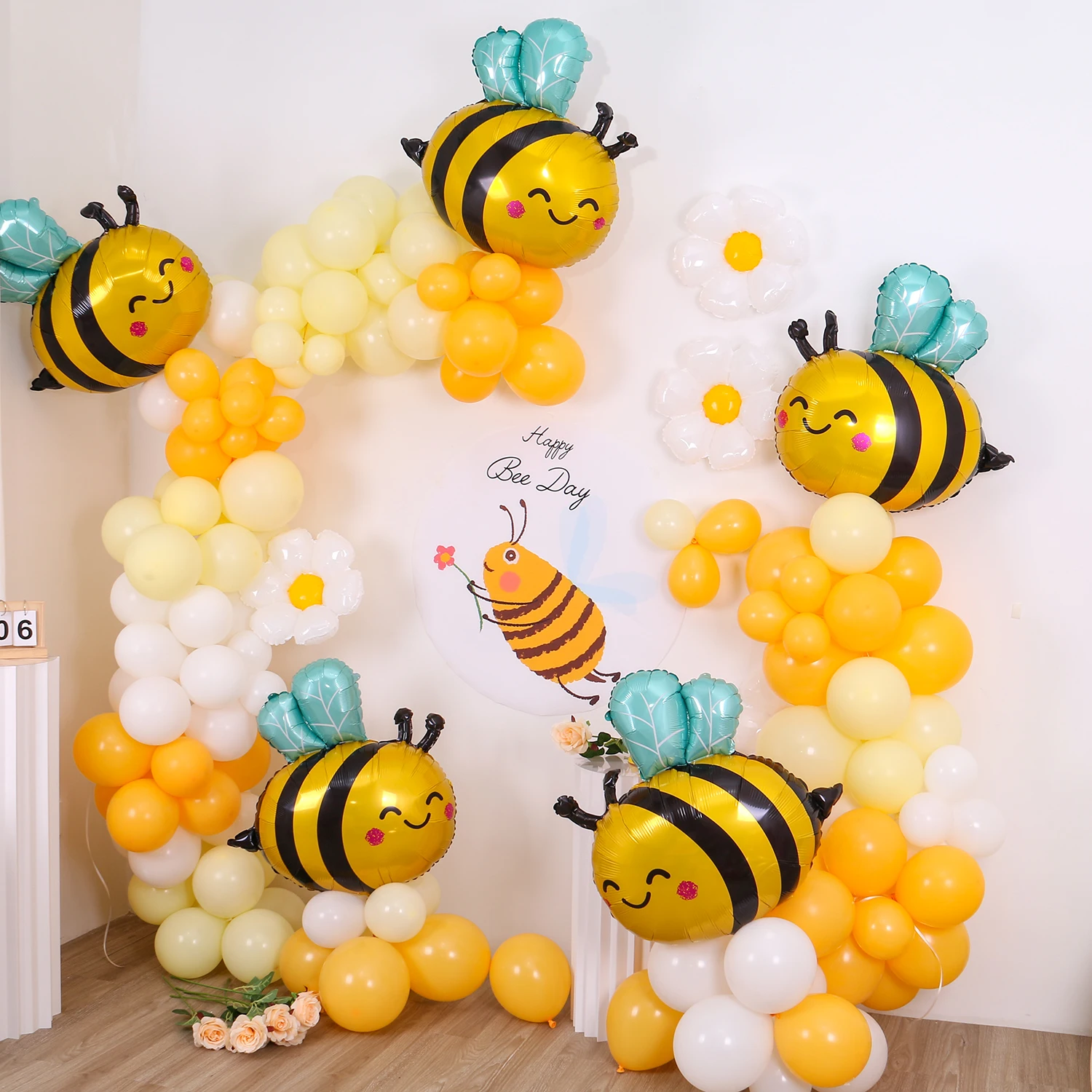 Bee Balloon Arch Set, Milk Yellow Big Bee Daisy Balloon, Sunflower Gender Revealing Birthday Party Decoration