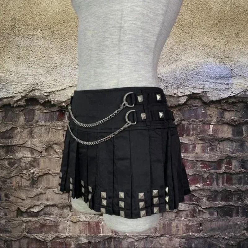2000er Jahre Vintage Mode Spice Frauen Reißverschluss Sexy Punk Street Plissee Minirock Gothic Trend INS Sommer Nietenkette Dekorativer Rock