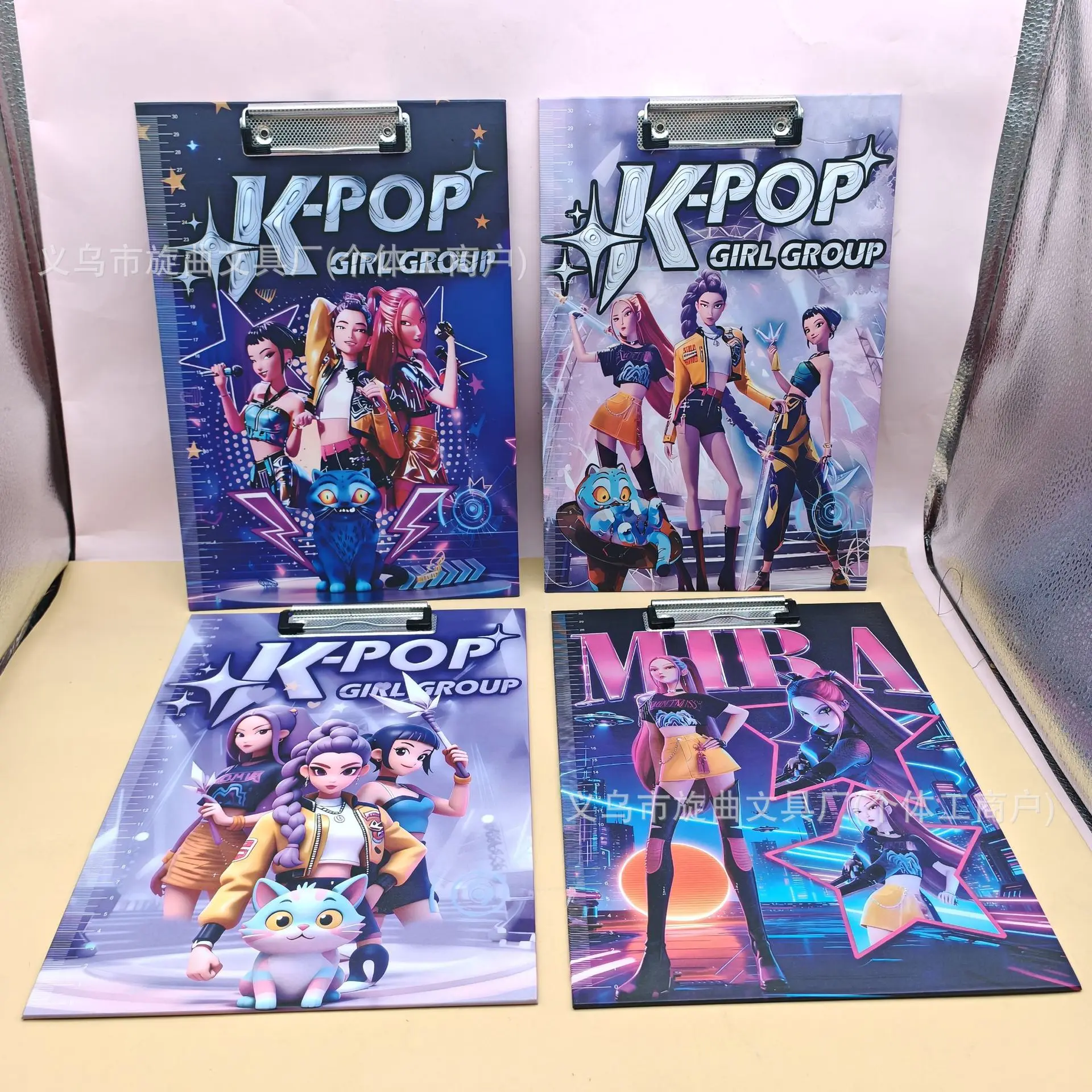 Kpop شيطان الصيادين المجموعة A4 المشبك لوحة الكرتون الإبداعية طالب ملاحظة مجلس رسم مجلد ملفات