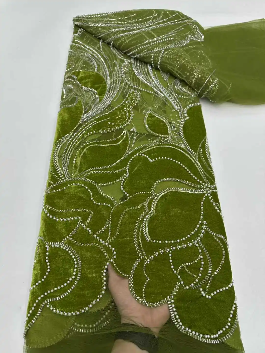 ผ้าลูกไม้กำมะหยี่หรูหราปักเลื่อมสไตล์แอฟริกันสำหรับเจ้าบ่าว ผ้าลูกไม้ฝรั่งเศสไนจีเรียคุณภาพสูงปี 2025 สำหรับชุดแต่งงาน