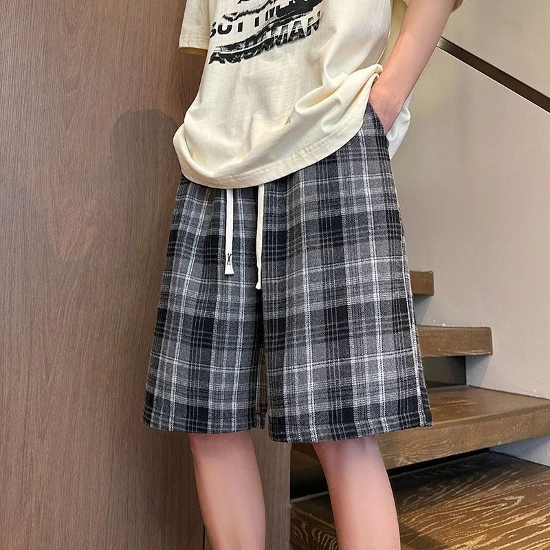 

Big Men 150KG Black Plaid Shorts Summer American Retro Loose Five-Point Casual Style