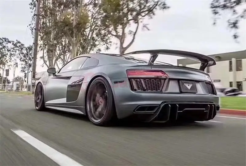 سعر المصنع أجزاء جسم السيارة عالية الأداء من ألياف الكربون جناح السيارة الخلفي سبويلر لأودي R8 كوبيه 2 باب 2016-2018