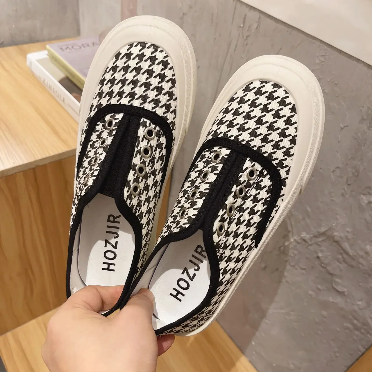 Round Toe Female Footwear Canvas Women\'s Shoes Slip on Flat Casual Sneaker Trends 2024 High Quality Cotton Korean Daily Routine