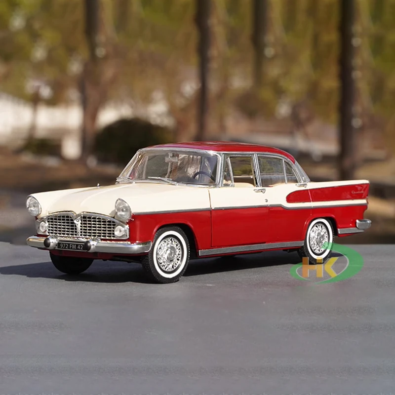 

Diecast 1:18 Scale Simca Vedette Chambord Alloy Classic Retro Car Model Simulation Toy Finished Product Static Model Gift