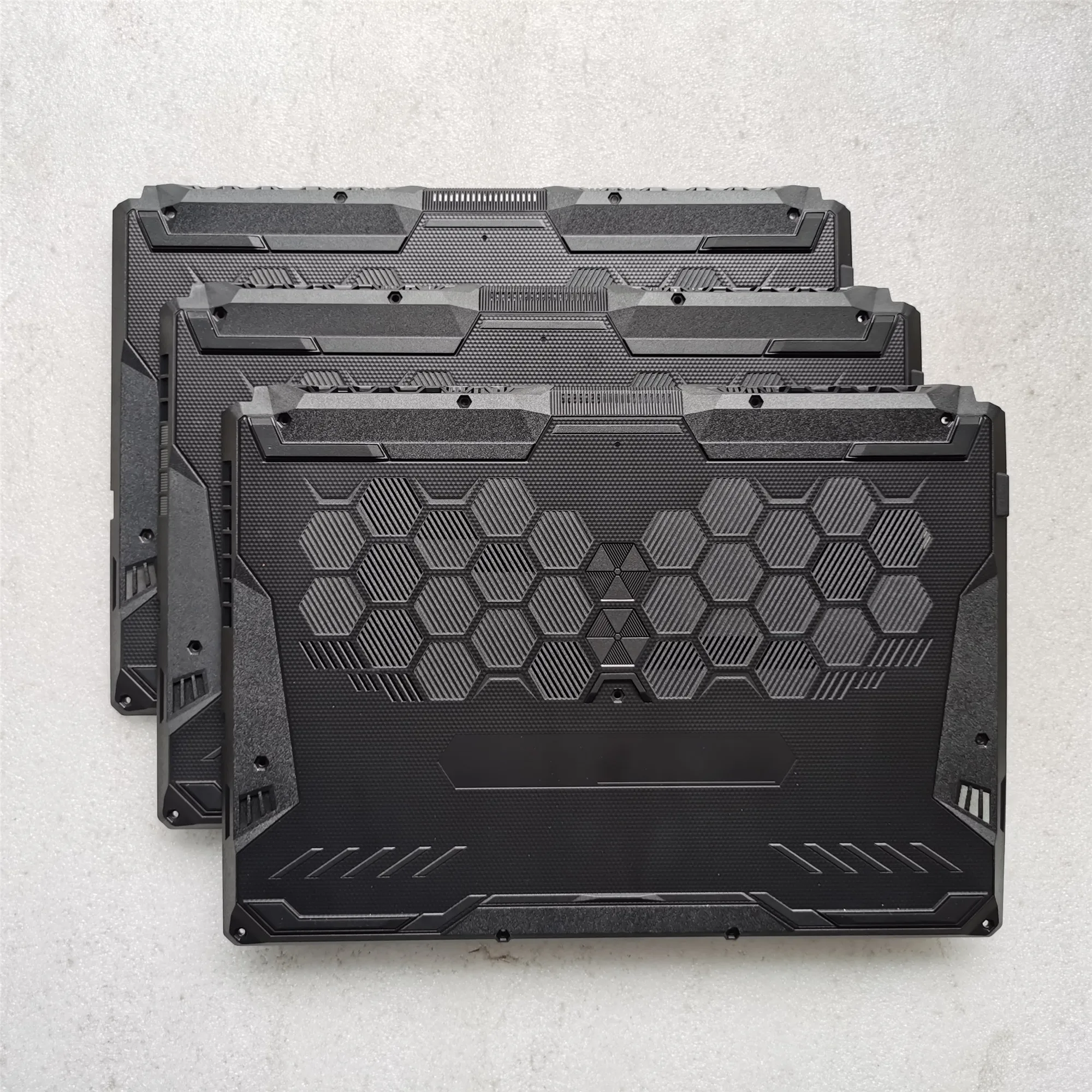 New Laptop Bottom C… - image