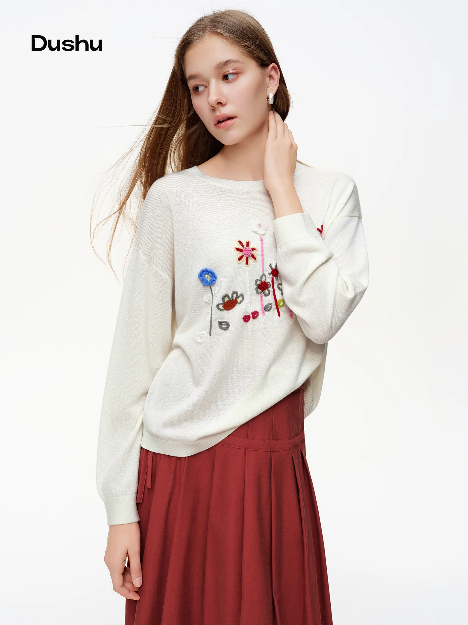 

DUSHU 2026 Spring Women‘s Floral Embroidery Knit Sweater, Cottagecore Round Neck Blouse, Y2K Cropped Lace Trim Top Chic Sweater
