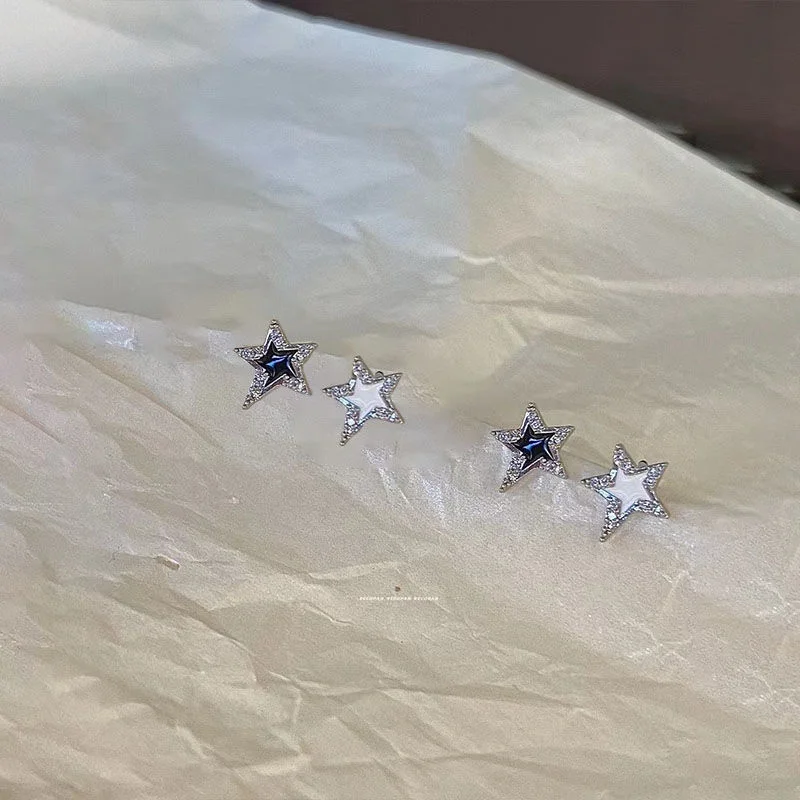 Y2K Fashion Black and White Pentagonal Stud Earrings for Women Girl Goth Design Zircon Little Star Earrings Hip Hop Jewelry Gift