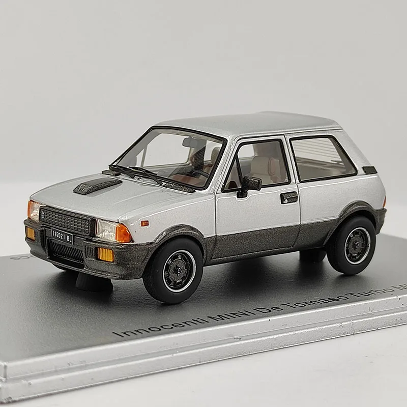 1:43 Innocenti MINI De Tomaso Model Car - close-up view