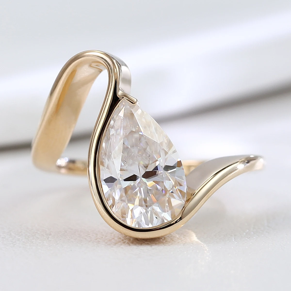 

Provence Wave Shaped Ring 2ct pear cut IGI DEF/VS lab diamonds Snake Style Ring Minimalist Engagement Anniversary Gift Custom
