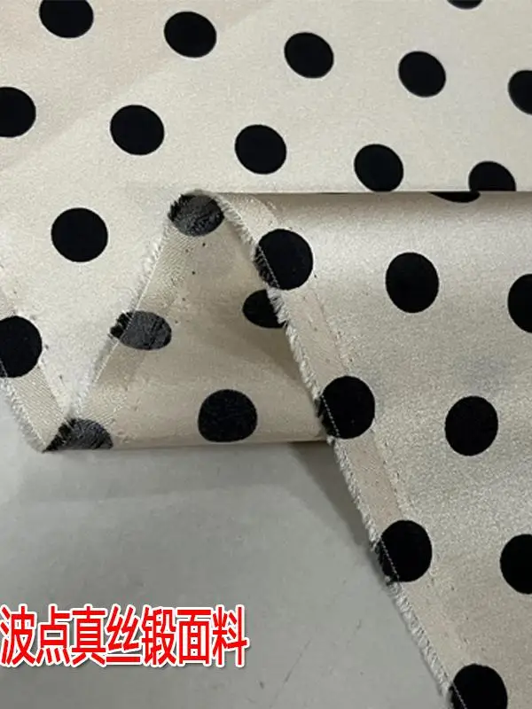 Abbigliamento per abiti a camicia morbida micro elastica in tessuto forgiato di seta a pois di alta qualità