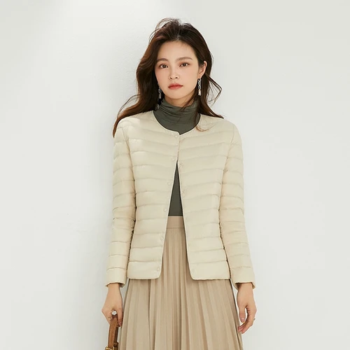 أسفل المعاطف