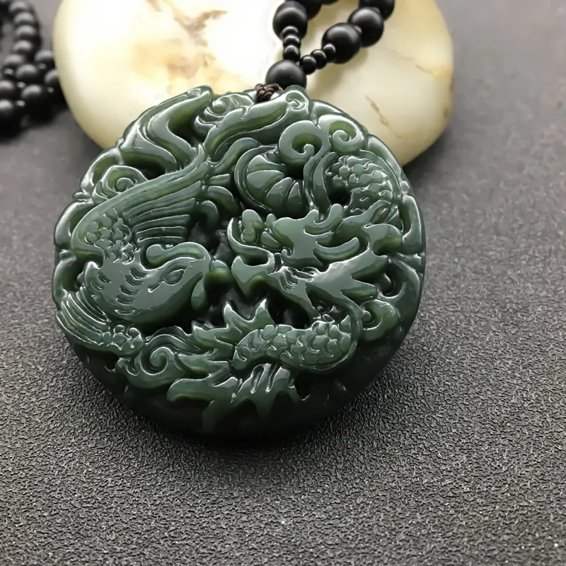 

Natural Xinjiang Hetian jade sapphire dragon and phoenix jade pendant, men's and women's eighteen Arhat chain swea