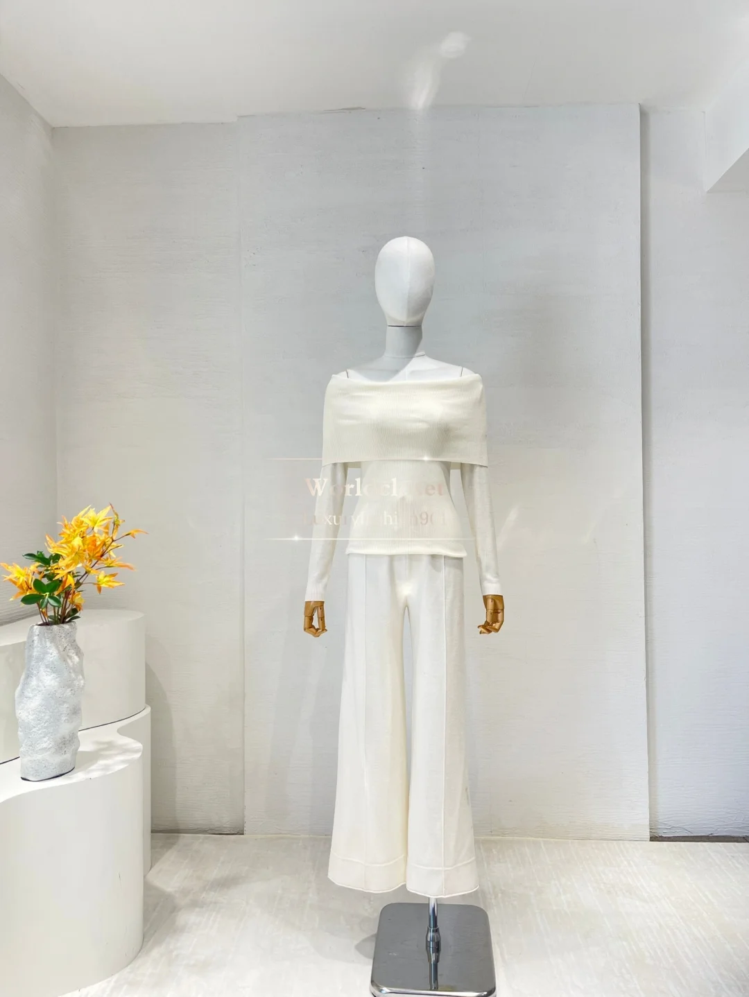 

2025 New White Off the Shoulder Long sleeve Base Layer Blouse Tops and Drawstring Waist Pants Set High Quality Wool