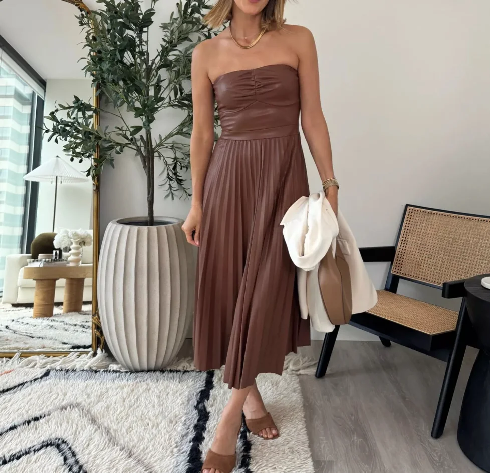 New Fashion Sexy Sleeveless Chest Hugging Pleated Solid Color Slim Fit Dress For Women,2 Colors