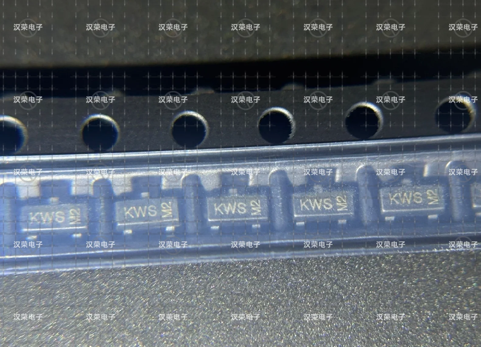 SDM40E20LC-7 with silkscreened  KWS SOT-23 400mA/20V Surface Mount Schottky Diode