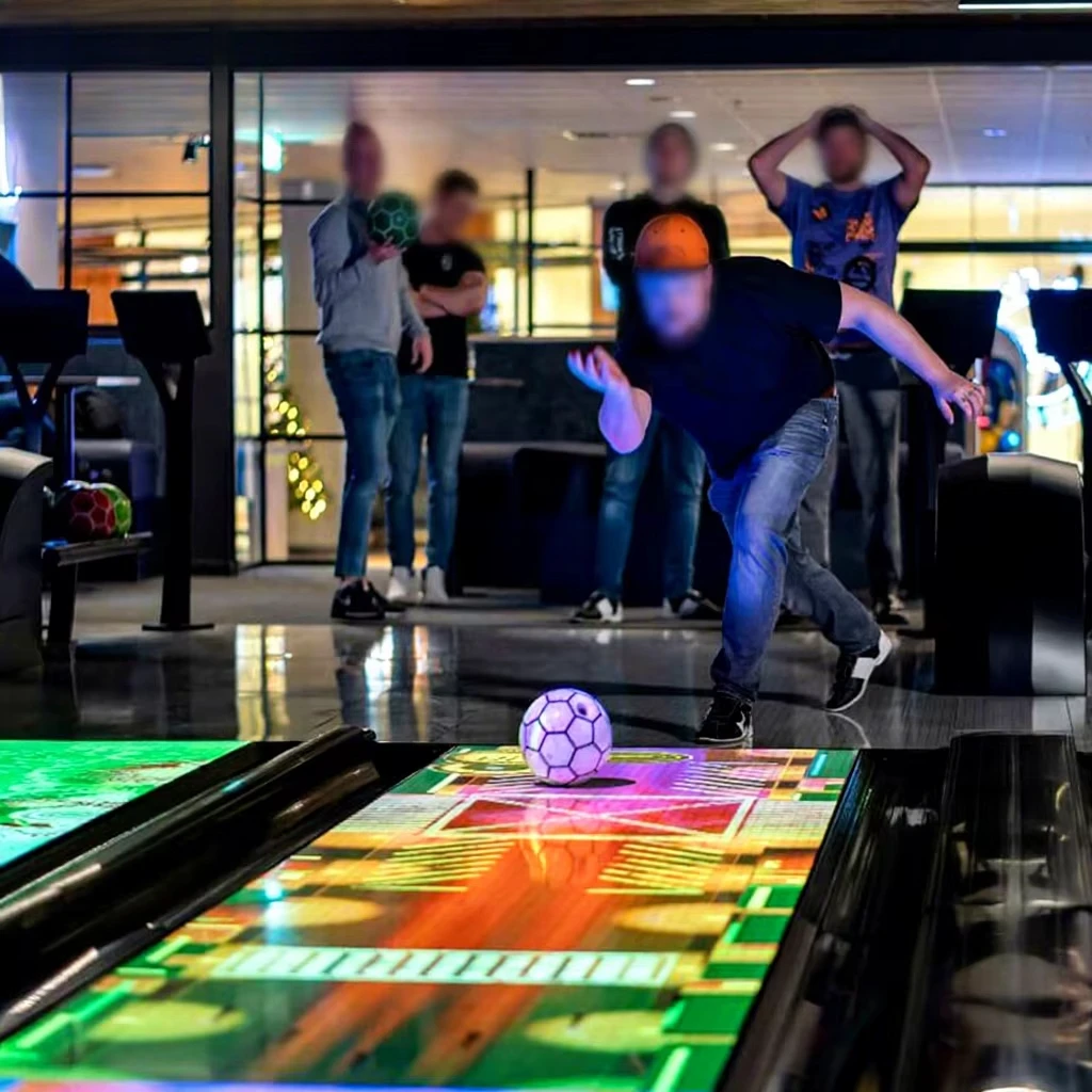 Northern Lights Interactive Projection Bowling Alley Indoor Floor Games Equipment Machine Scoring System