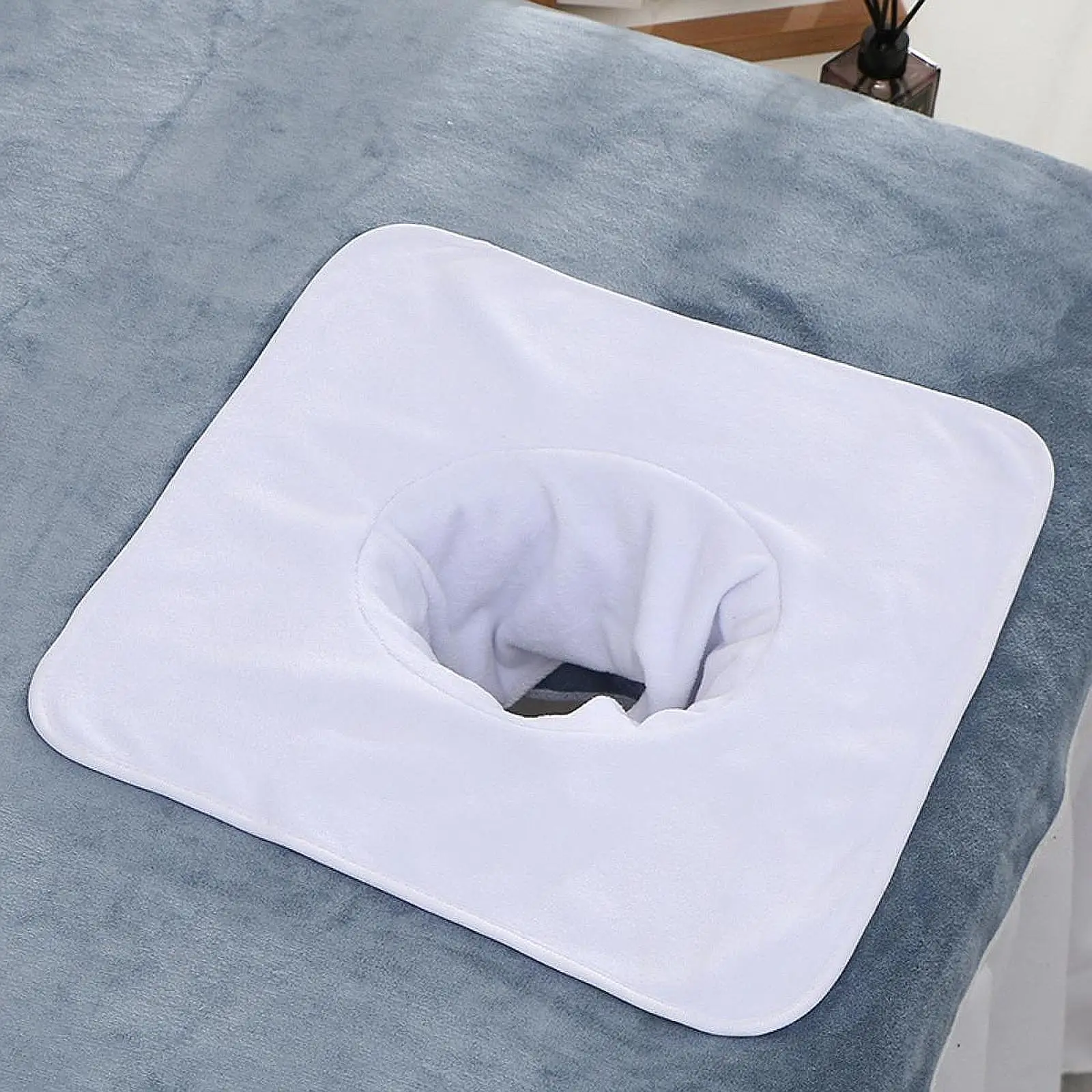 Reusable Massage Bed Cover with Face Hole Soft Brushed Fiber Spa Towel for Professional Massage Beds Salon