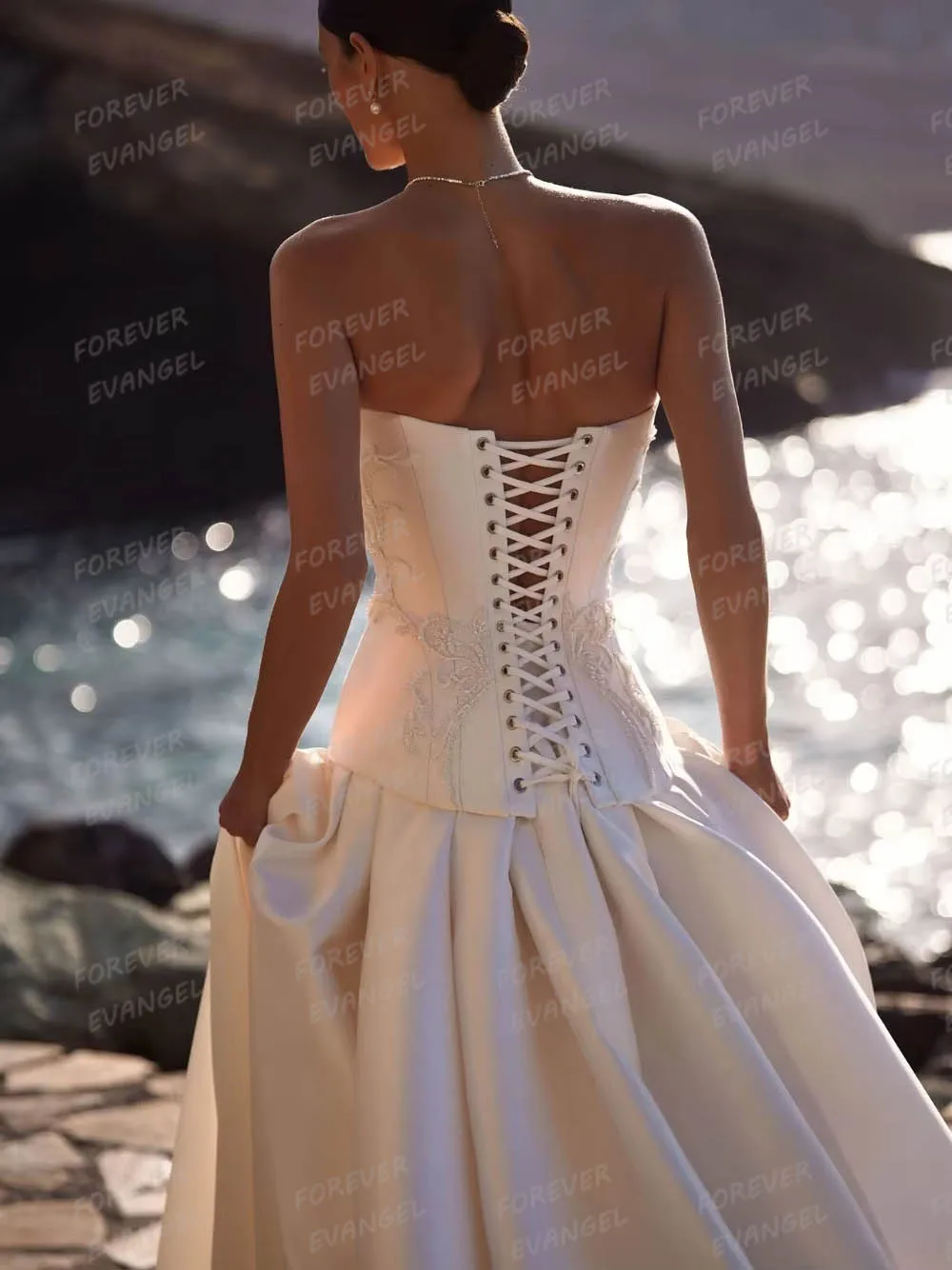 

Simple Formal Wedding Dresses Woman's A Line Sleeveless Satin Bride Gowns Lace Strapless Lace-Up Customized Vestidos De Novia