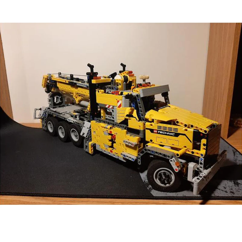 Super Car Series MOC Building Block Black Big Rig Tow Truck Vehicle Model DIY Assembly Bricks Children's Toy Xmas Puzzle Gifts