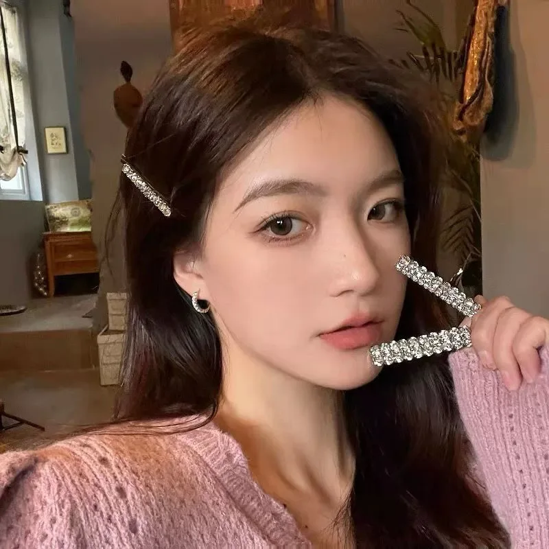 

Прямая заколка для волос со сверкающими стразами, боковой зажим, легкая роскошная заколка для волос, элегантный аксессуар для волос, заколка для челки для женщин