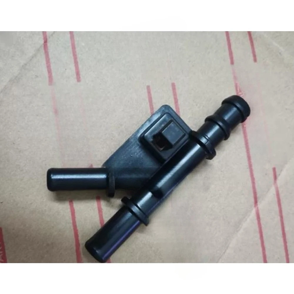 

Upper Radiator Hose Three-way Pipe Overflow Tank Spray Hose for Toyota Corolla Verso Levin