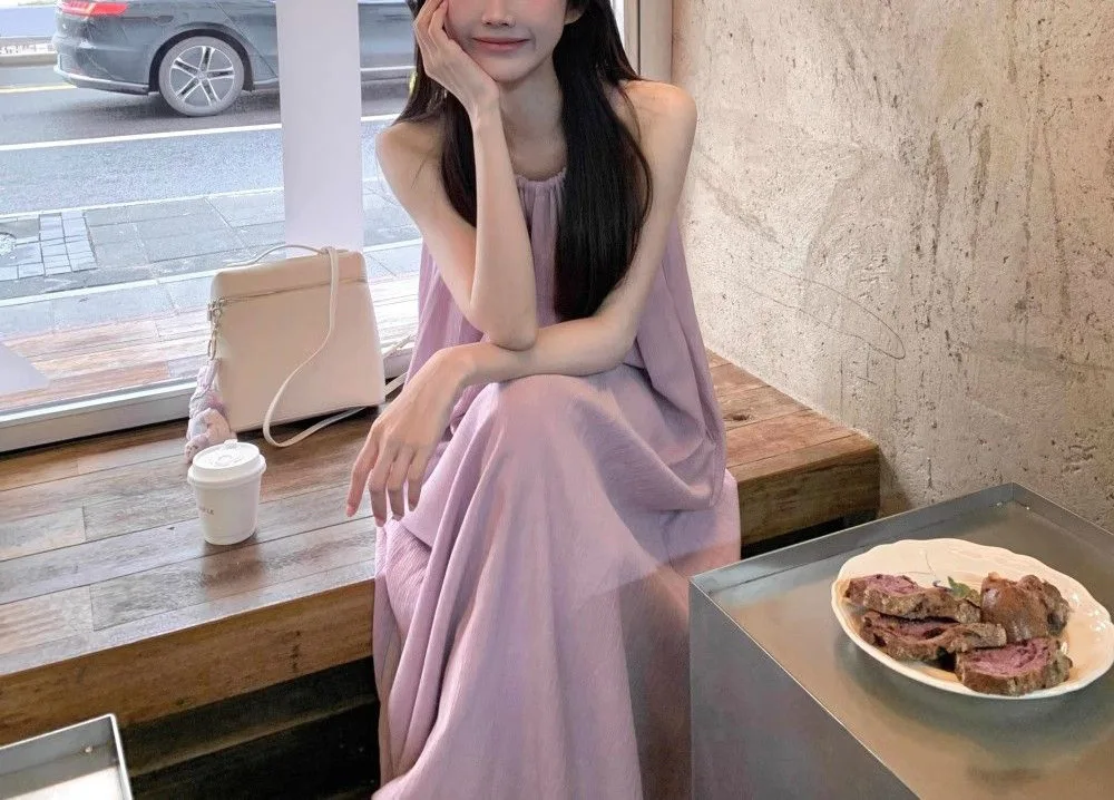 프랑스풍 부드러운 퍼플 넥 멜빵 원피스 2025 여름 여성 휴가룩 루즈핏 슬리밍 A라인 스커트