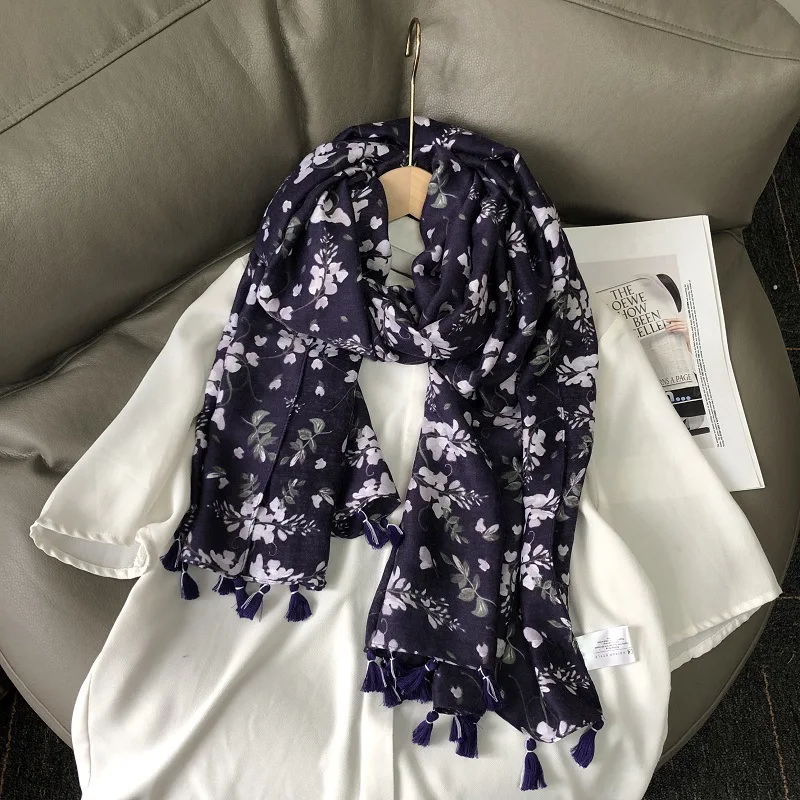 

2023 Spring Cotton Flower Pattern Tassel Shawls Scarf Women Beautiful Floral Print Wrap Hijab Scarves Free Shipping