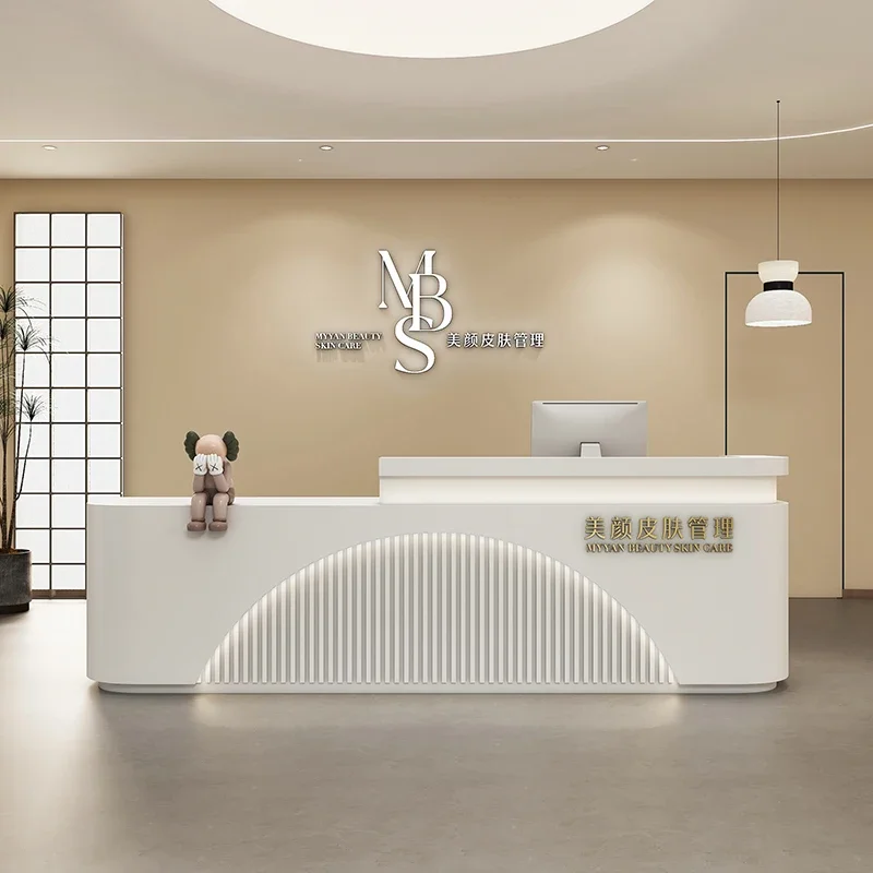 مكتب الاستقبال، مركز العملاء، طاولة الاستقبال الحديثة، الأثاث الفاخر، منبر جمالي، مخبز بسيط، عمود وردي رخيص