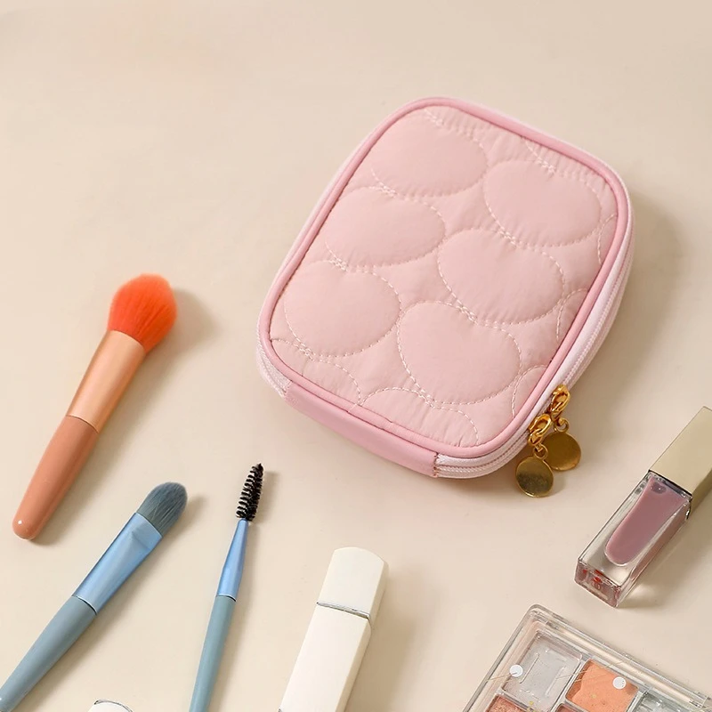 Handheld Makeup Bags Women's Cosmetic Bags Delicate and Elegant for Ladies Pink Polyester Travel Lipstick Storage Bag Case