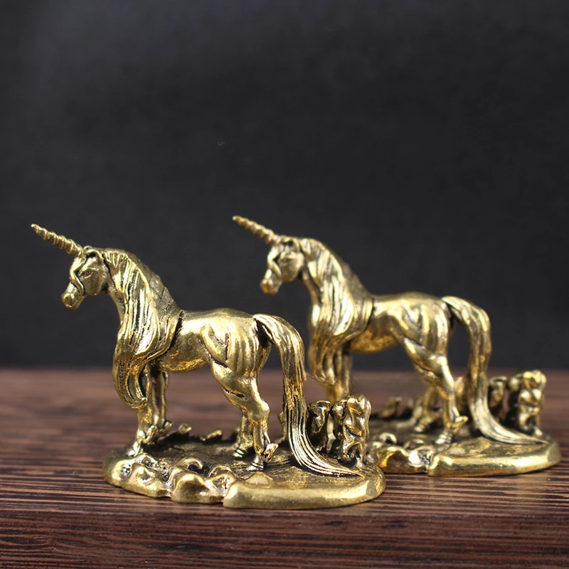 1 Peça de Ornamento Mini Unicórnio em Latão, Pequeno Ornamento Artesanal em Latão, Chaveiro de Carro em Latão, Adorno de Joalheria, Decoração para Casa e Sala de Estar
