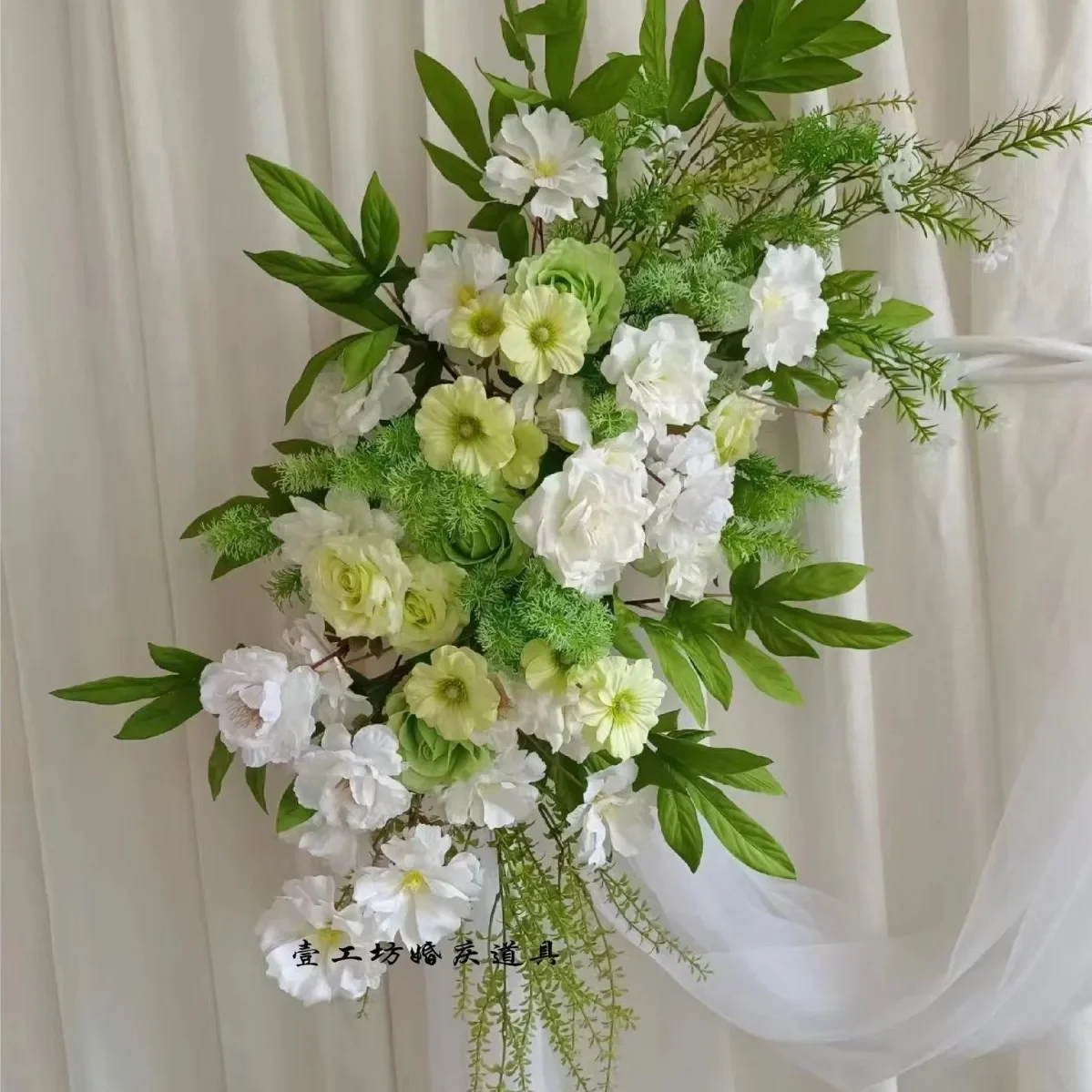 New wedding large-scale floor engagement banquet simulation silk flower finished decorative flower row arrangement road