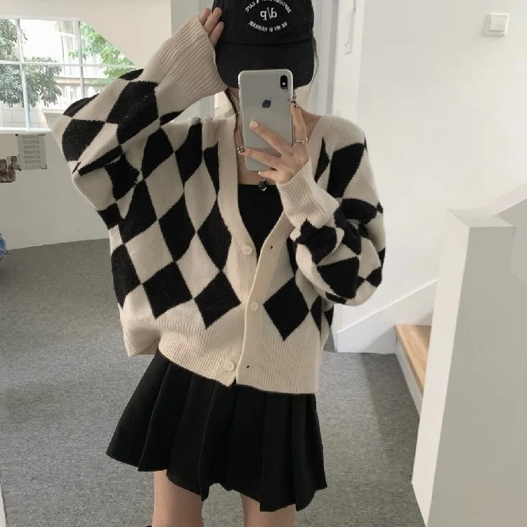 

Chic V-Ne Single-Button Loose Sweater Women's Autumn 2024 Trendy Knitted Outerwear Slimming Diamond Patterned Cardigan