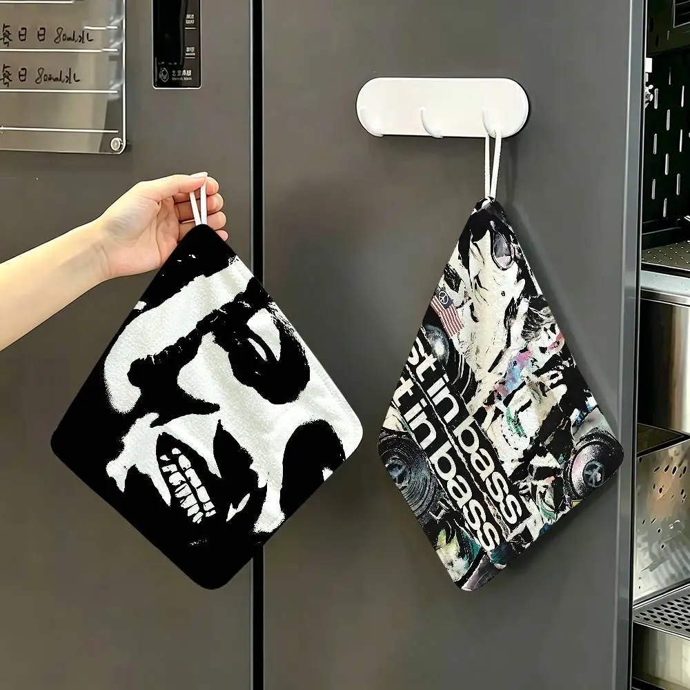 Rapper Che REST IN BASS Hanging Kitchen Towel, Polyester Cotton Fabric, Absorbent Hand Wiping Towel for Home Dormitory