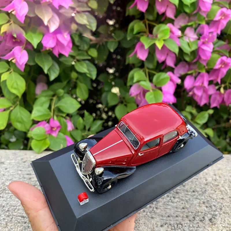 Diecast Alloy 1:43 Scale 1936 CITROEN TRACTION 7C Berline Car Replica Model Toy For Adult Classic Collection Display