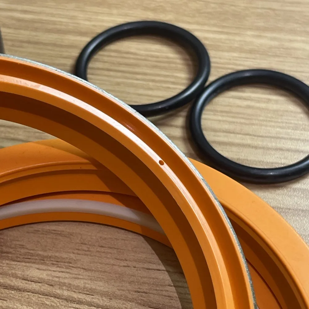 High Quality Excavator Hydraulic Boom Cylinder Seal Kit for R-200-5 Machinery Hydraulics Repair Kit