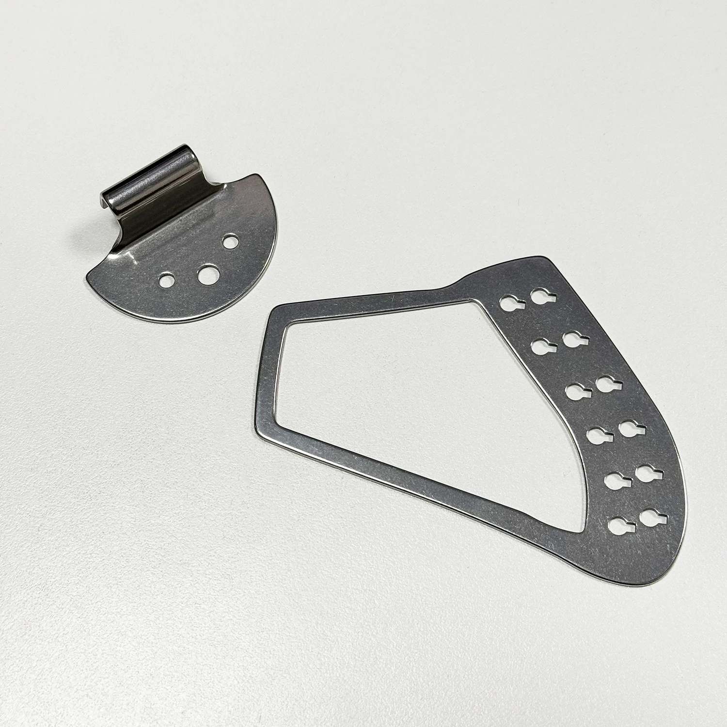 Peça traseira de harpa de 12 cordas + suporte para substituir R tp para guitarra elétrica Rickenbacker peça de chapa de aço de 1,6 mm de espessura