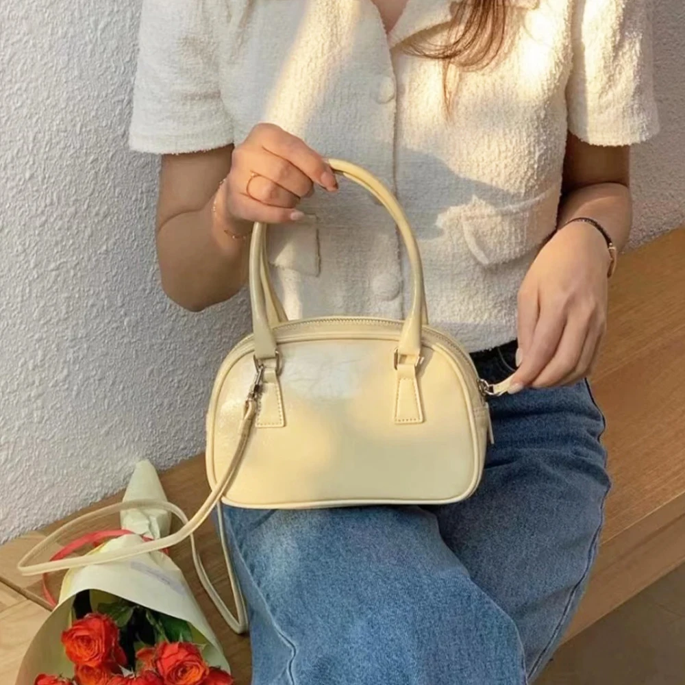 

2025 Новая сумка через плечо из искусственного серебра и полиэстера, маленькая квадратная сумка для боулинга, легкая прочная модная сумка на плечо для ежедневного использования