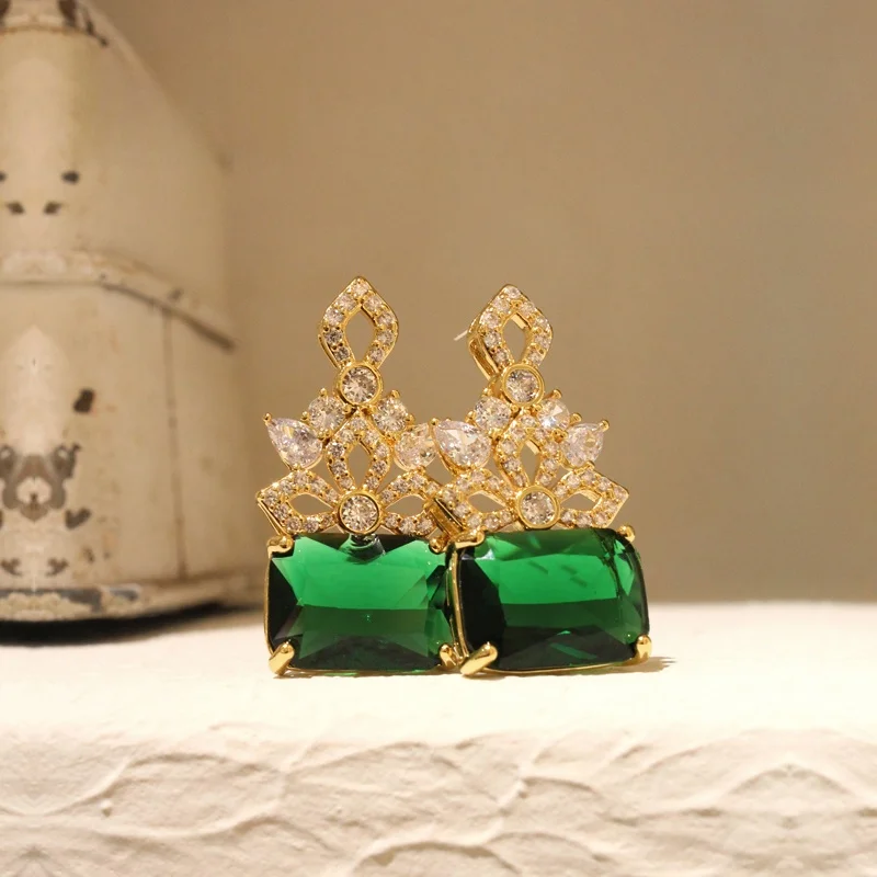 Sumni 2023 New Heavy Work Exaggerated Hollow Green Earrings Women's Fashion Trend Ethnic Style Alloy Gold Plated Floral Ear J...