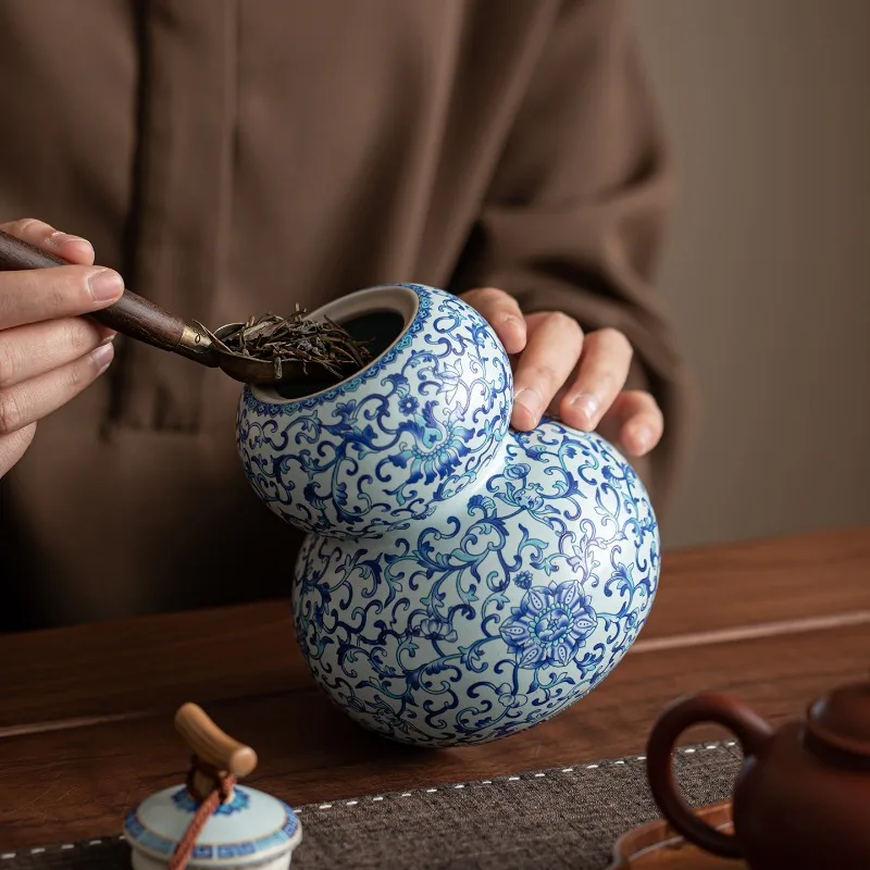 Creative Gourd-Shaped Blue and White Porcelain Tea Jar Modern Large-Capacity Sealed Moisture-Proof Jar Nuts Food Storage Home