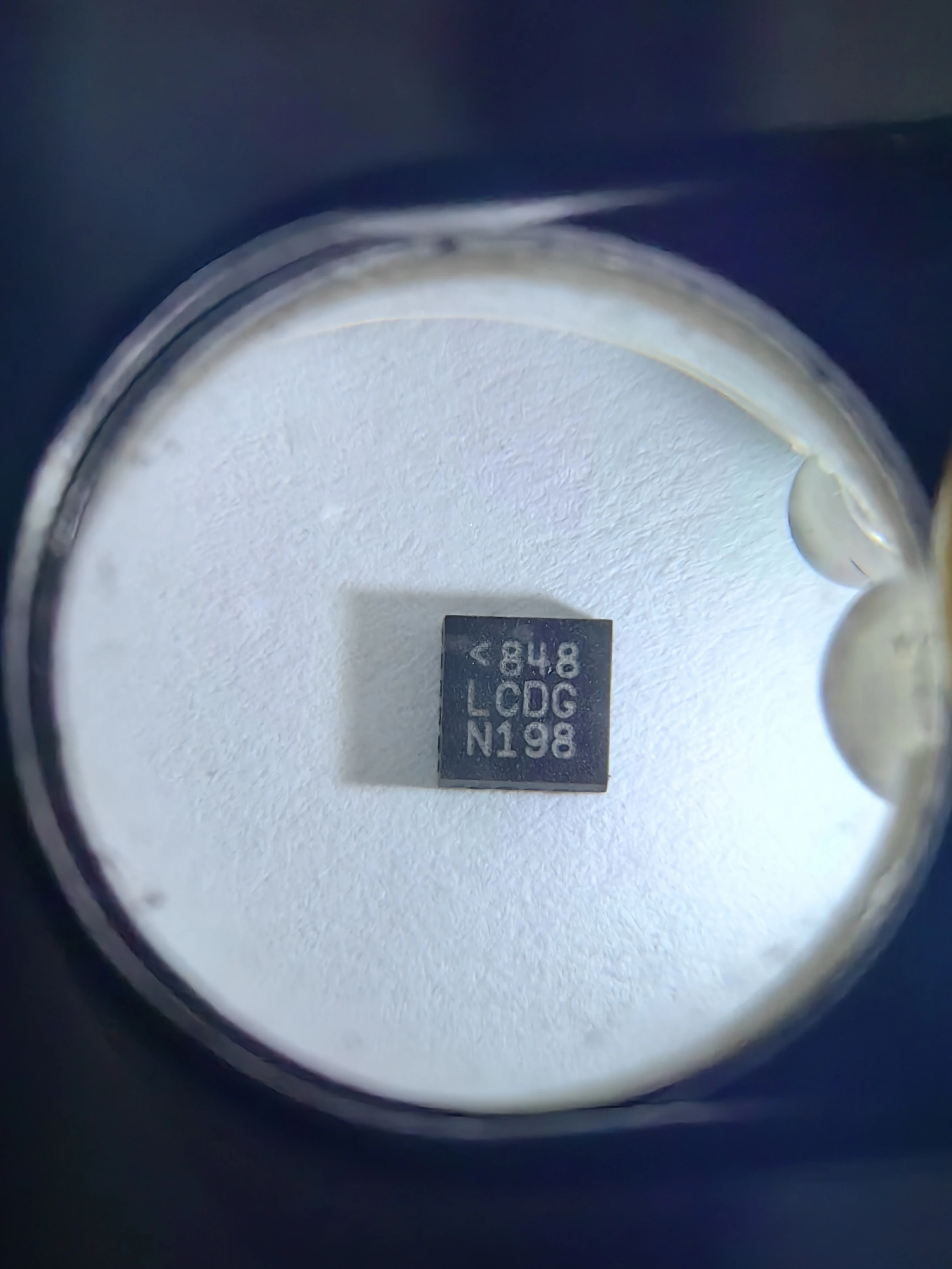 LTC6401 LTC6401CUD-26, 저소음, 저왜곡 차동 ADC 드라이버, DC-140MHz, LTC6401IUD-26 - 1.6GHz