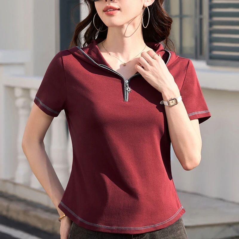 Women's new solid color hooded zipper short sleeved t-shirt to be paired with a slim fit top in Korean version