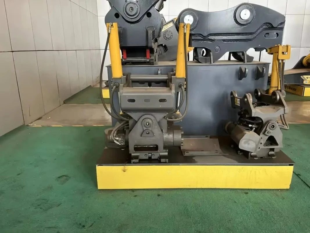 MONDE Rotator Excavator 4 - 35 Tons Excavator Attachment Tilt Rotator Quick Coupler Excavator Quick Hitch for Sale